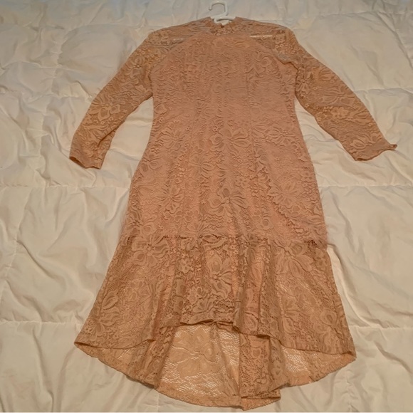 VENUS lace peach cream dress - Picture 11 of 17